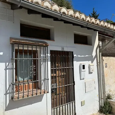 Casa Cueva Sacromonte BeneVarez Brother Law SL-3